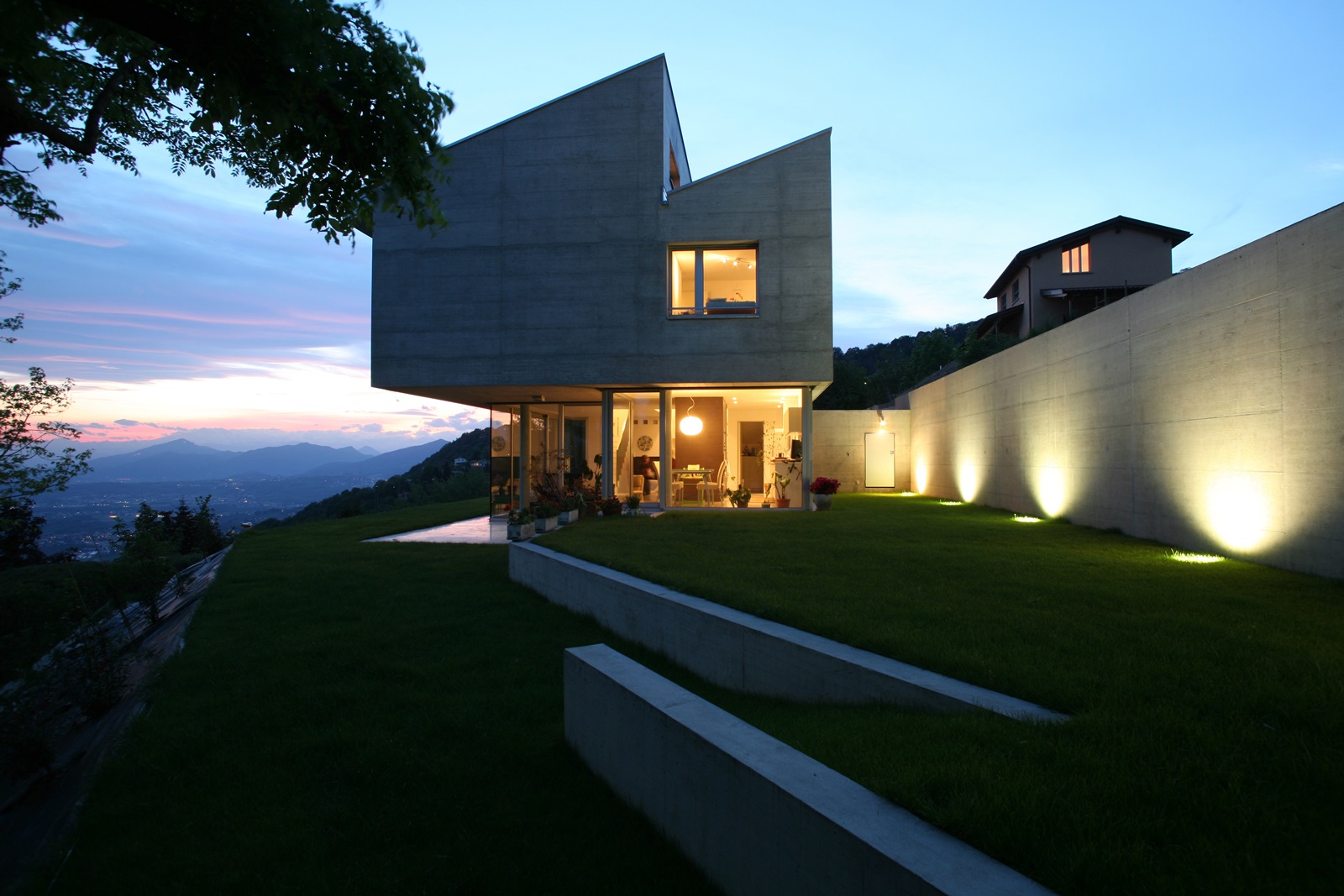 Zimowy wieczór nie musi być drogi – energooszczędna technologia LED od GTV